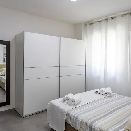 Garden House * Pianillo